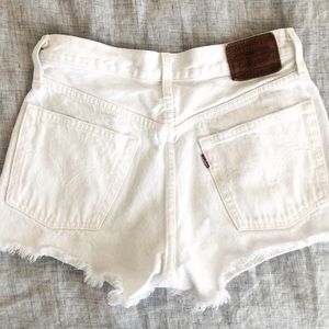 Distressed White Fly Button Levi’s 501s  - Size 26
